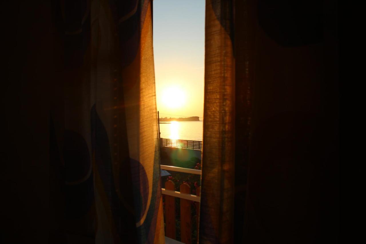 Anastazia'S Seaside Apartments ロダ エクステリア 写真
